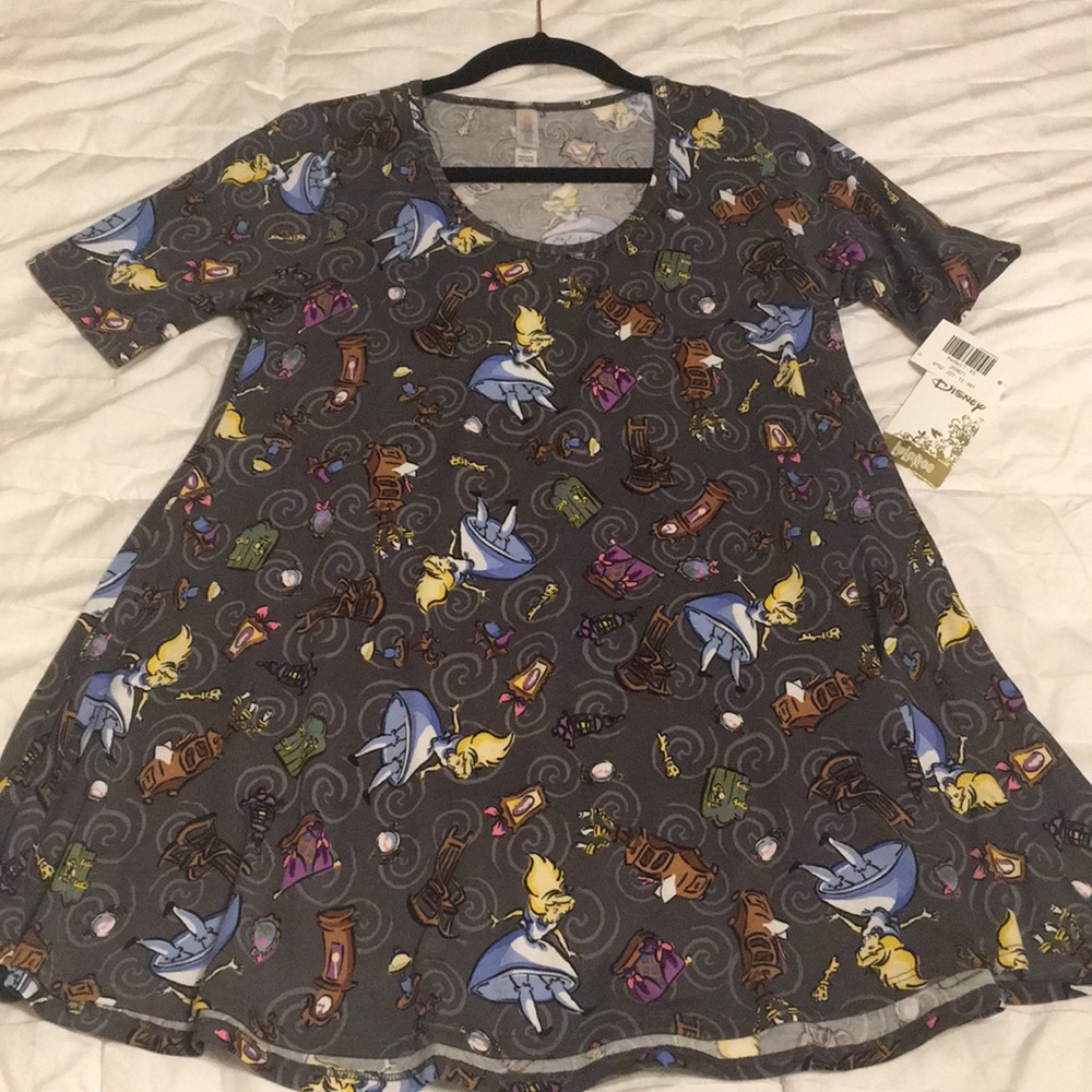 Lularoe Disney Perfect T-size XS, NWT
